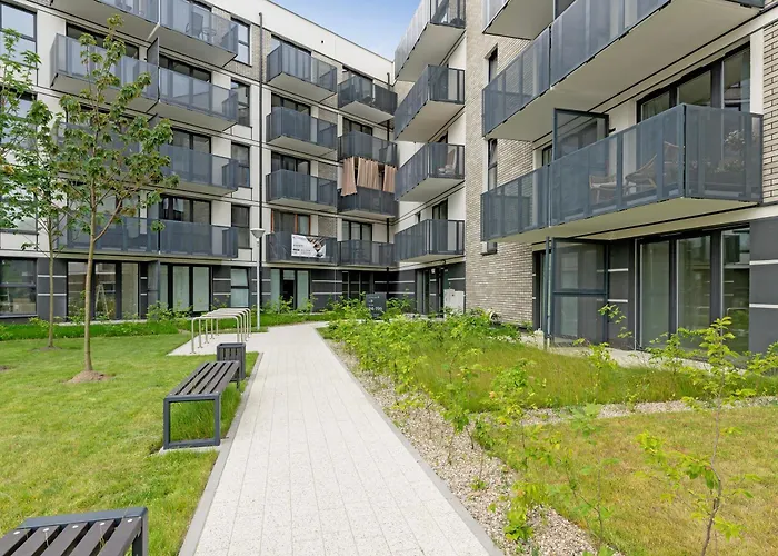 Blue Mandarin Portovo - Near Marina & Amber Sky Danzig