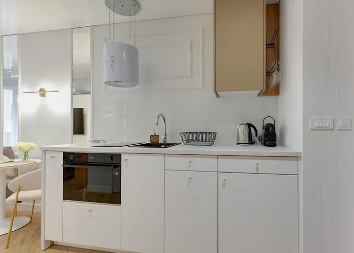 Blue Mandarin Portovo - Near Marina & Amber Sky 格但斯克