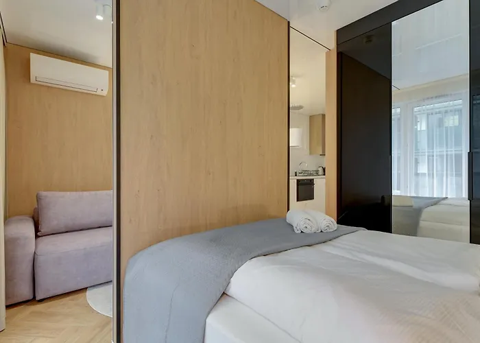 Blue Mandarin Portovo - Near Marina & Amber Sky